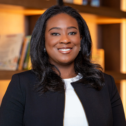 Lisa R. Hernandez Photo